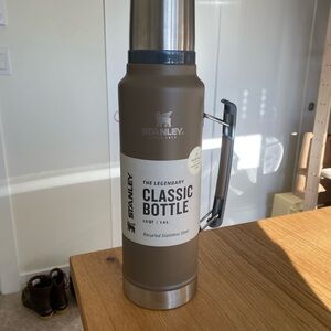 Stanley Legendary Classic Bottle in Limited Edition Hearth & Hand Cocoa Brown